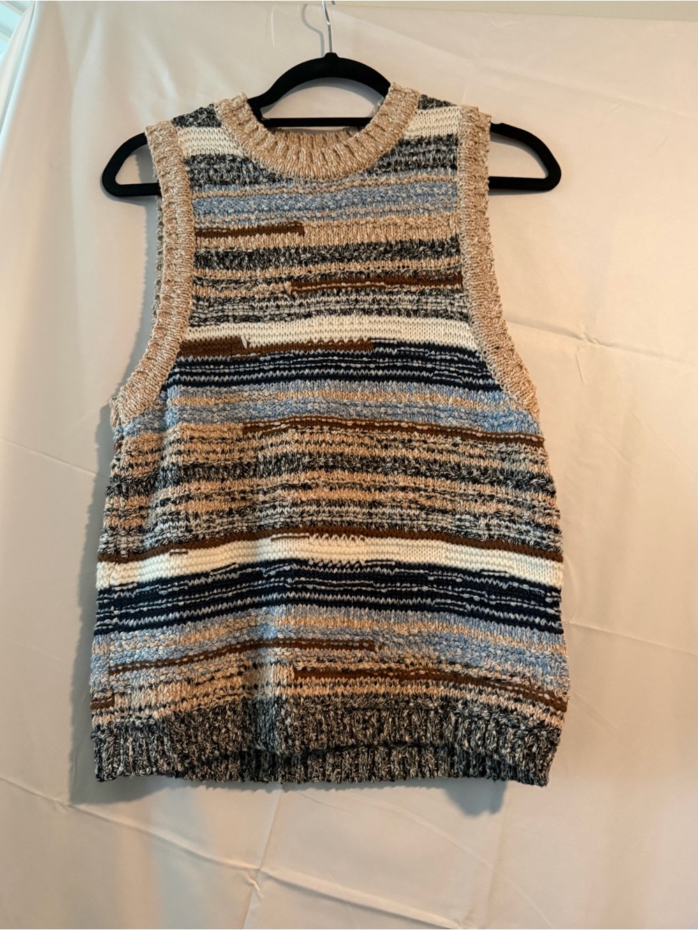 Veronica beard sweater vest size medium
